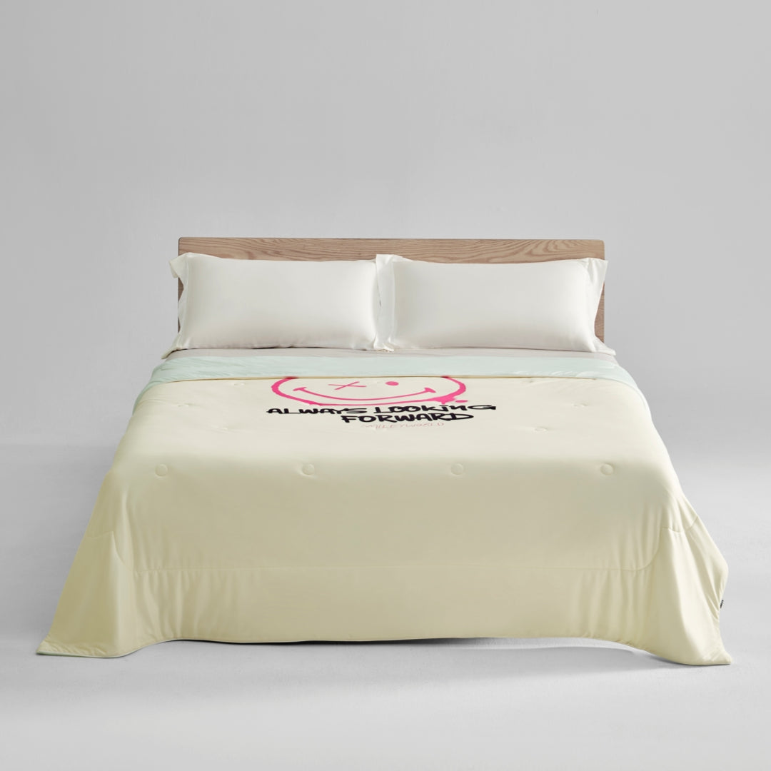SMILEY Cooling Quilt Pink--A Summer Must-Have, Instant Cooling, Keeps You Cool All Night!