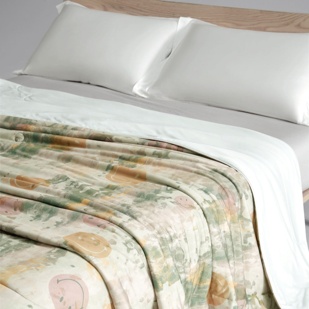 SMILEY Cooling Quilt Camouflage--A Summer Must-Have, Instant Cooling, Keeps You Cool All Night!