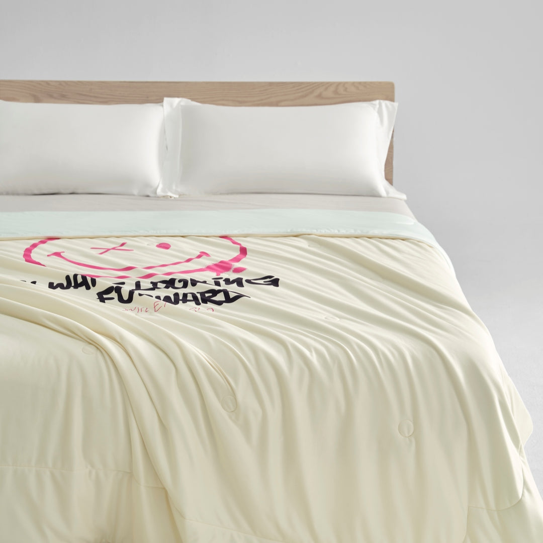 SMILEY Cooling Quilt Pink--A Summer Must-Have, Instant Cooling, Keeps You Cool All Night!