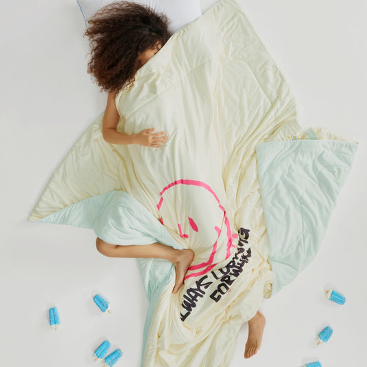 SMILEY Cooling Quilt Pink--A Summer Must-Have, Instant Cooling, Keeps You Cool All Night!